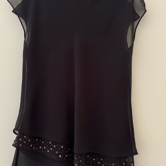 Beautiful Classy Amanda Smith, Two (2) Piece Set, Skirt and Top, Size 6 - Picture 6 of 10